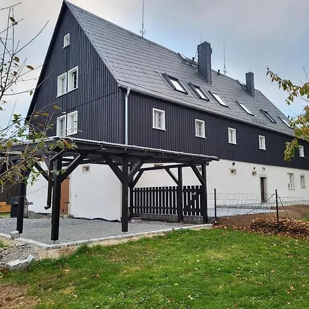 Im Sanierten Denkmal Max 4 Personen شقة